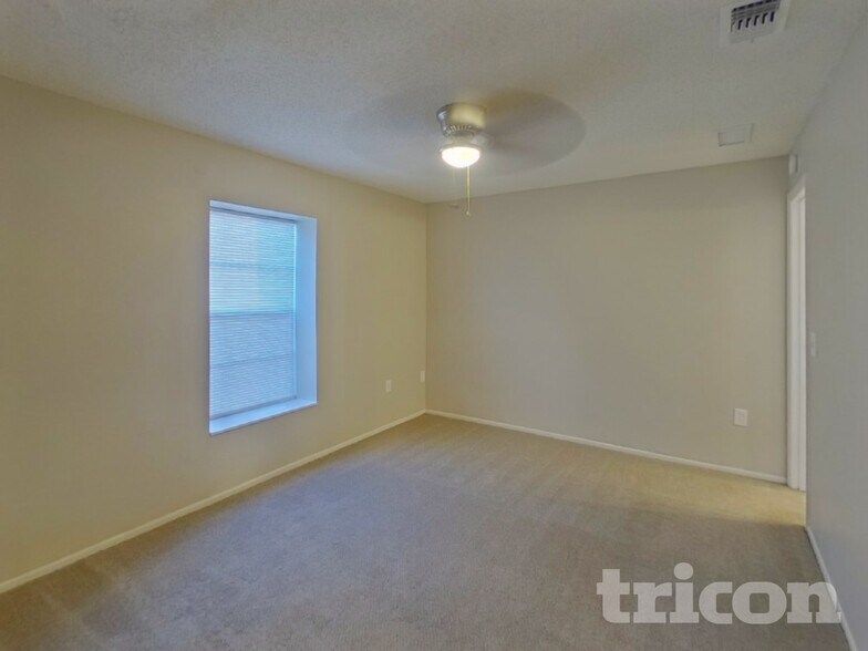 Building Photo - 1416 Thistledown Dr