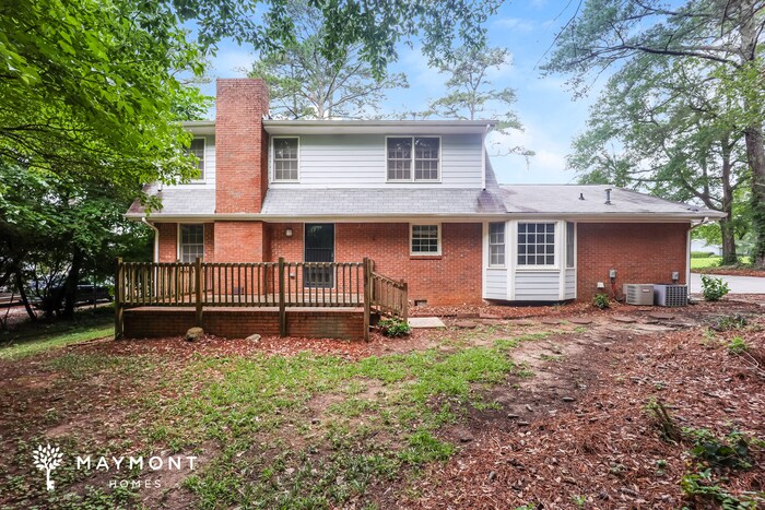 Building Photo - 3560 Clubhouse Ln SE