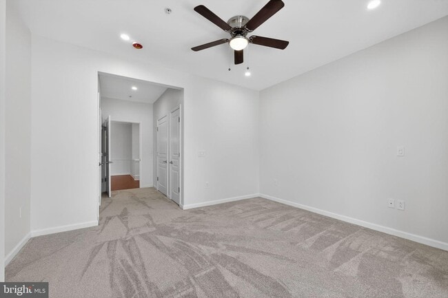 Building Photo - 1014 Creekside Dr