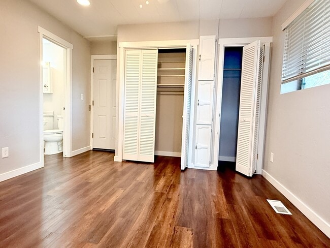 Building Photo - 7428 S 700 E