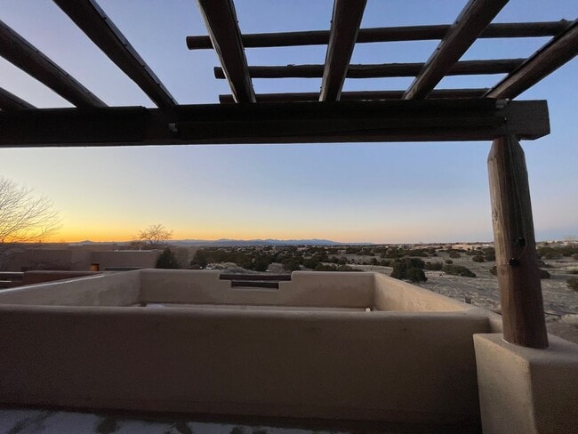 Building Photo - Beautiful Rancho Viejo Townhouse (Emory Pass)