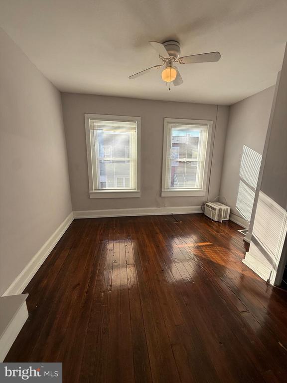 Building Photo - 1839 Sigel St