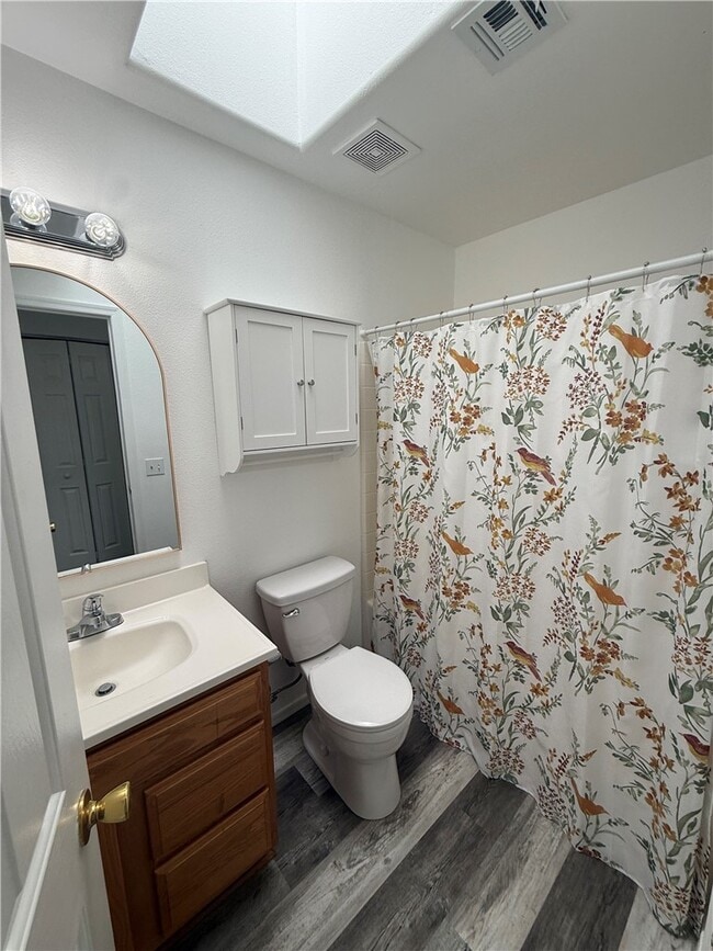 Building Photo - 1480 College Dr