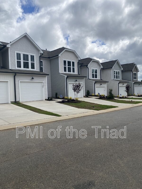 Building Photo - 4006 Beckton Trl