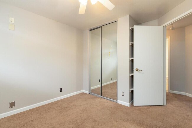 Building Photo - 91-1048 Panapanapuhi St