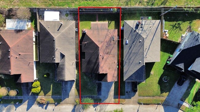 Building Photo - 10011 Berry Limb Dr