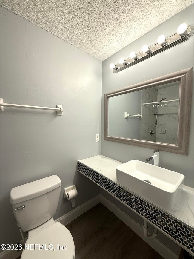 Building Photo - 1033 Sea Hawk Dr
