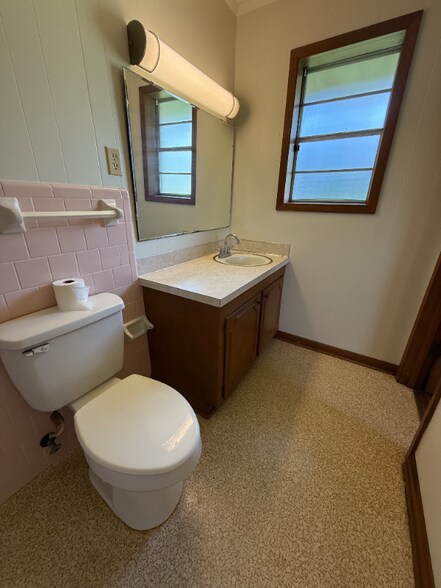 Building Photo - 215 Clause Ln