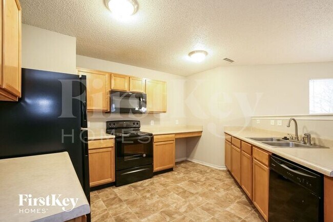 Building Photo - 12649 White Rabbit Dr