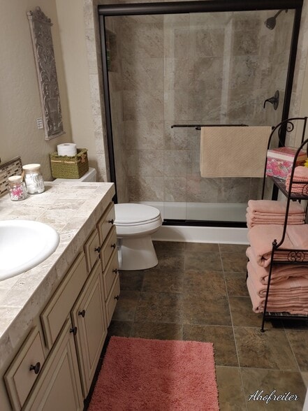 Building Photo - 2783 E Lookout Dr