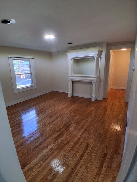Building Photo - 4 115th St