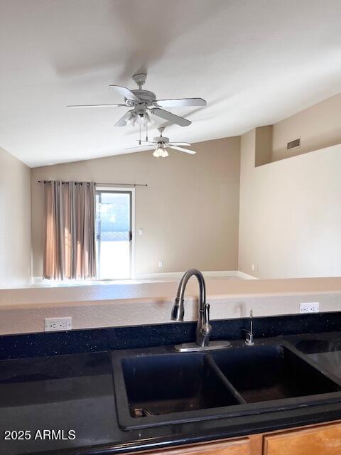 Building Photo - 1719 E Horseshoe Ave