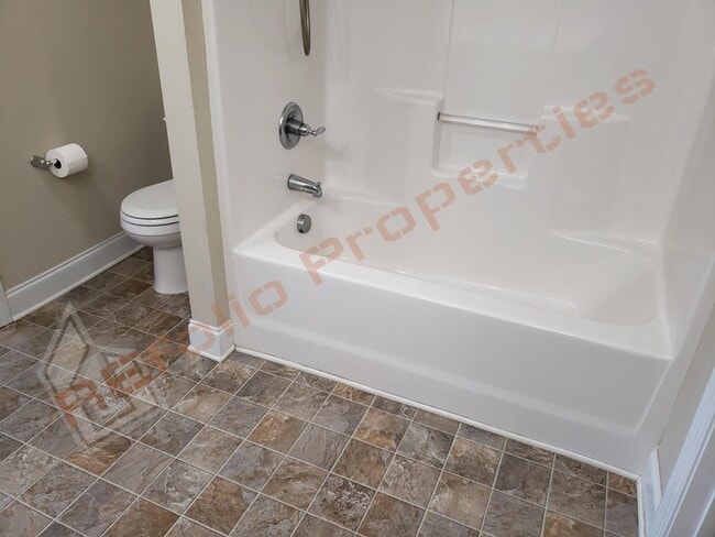 Building Photo - Amazing 3-Bedroom Ranch with a 2-Car Garage and a Huge Backyard in Hadden Pointe, Fuquay-Varina —...