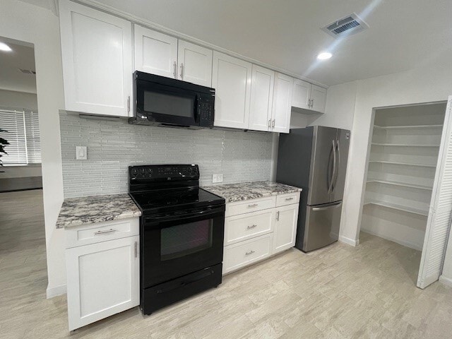 Building Photo - 10029 Hazelhurst Dr