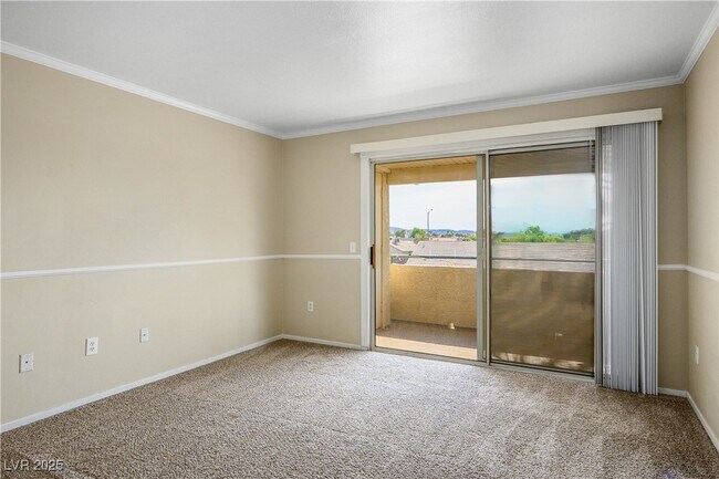 Building Photo - 5710 E Tropicana Ave