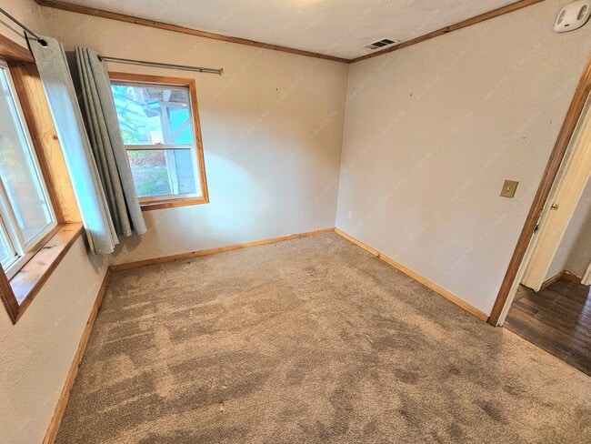 Building Photo - 5660 SE 125th Ave