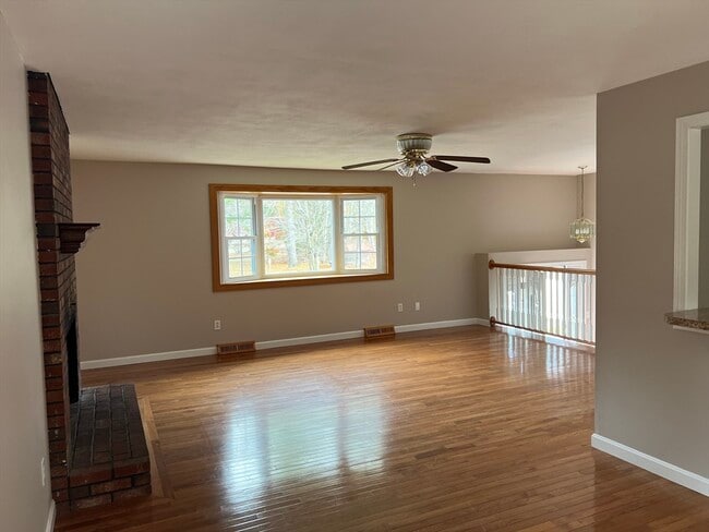 Building Photo - 27 Miles Standish Dr