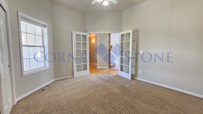 Building Photo - Spacious Home with Large Garage!