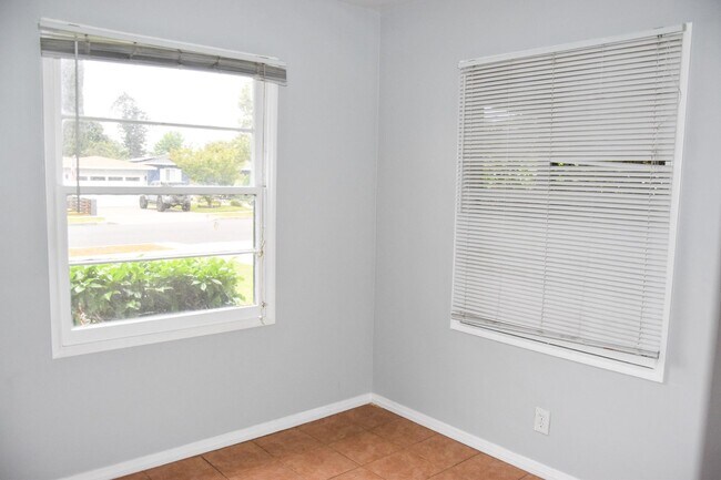 Building Photo - Steps to Chapman College