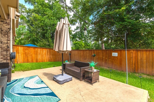 Building Photo - 226 Skybranch Ct