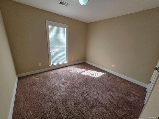 Building Photo - 9354 Wrens Way