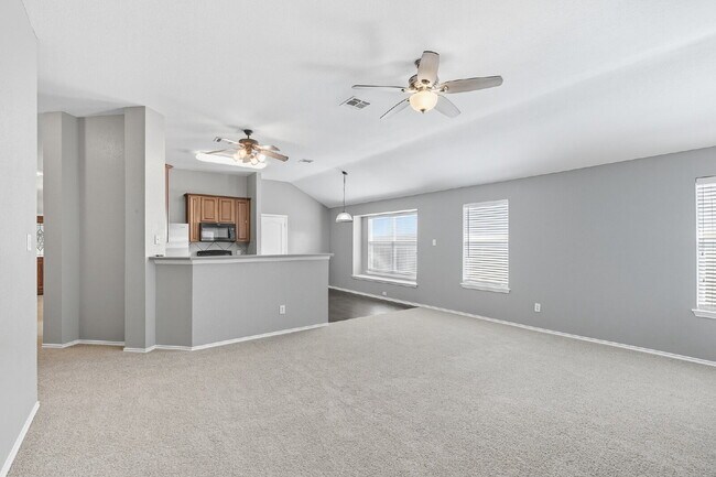 Building Photo - 3 Bedroom in Kyle with Fresh Paint Through...