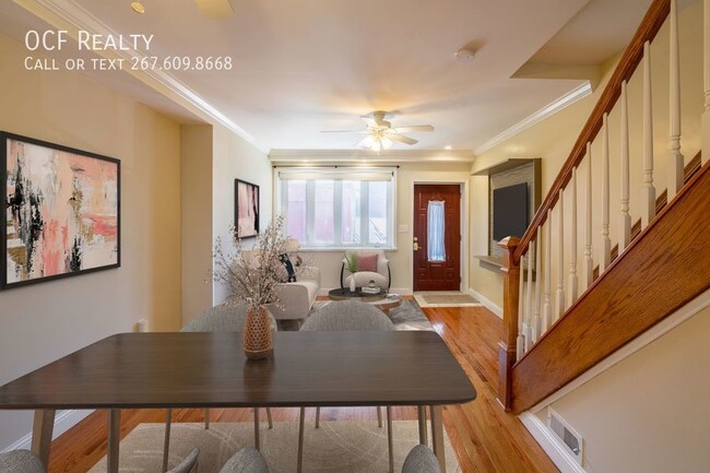 Building Photo - Gorgeous Port Richmond Home