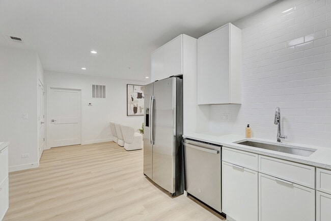 Building Photo - 9201 N Milwaukee Ave