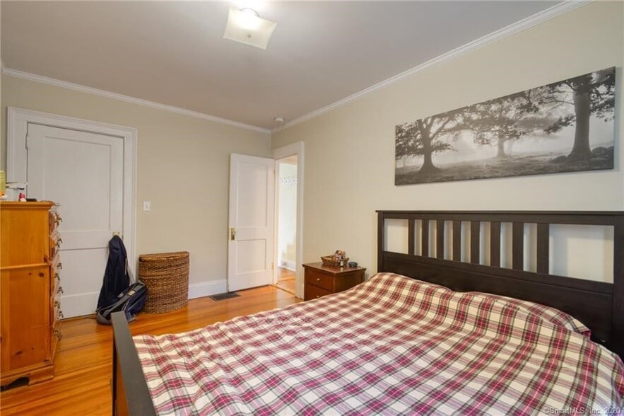 Building Photo - 102 Whiting Ln