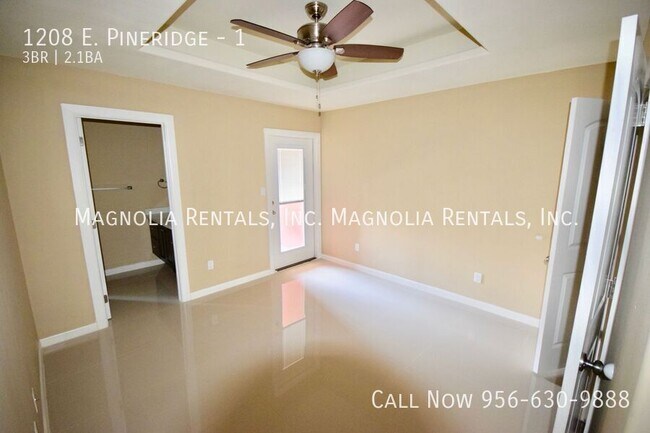 Building Photo - Mcallen Townhouse for Rent