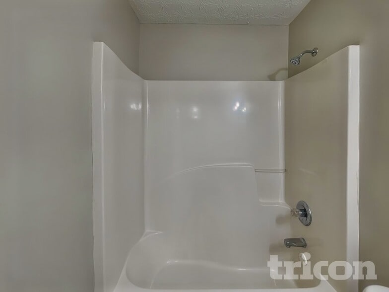 Building Photo - 1704 Chinaberry Ct