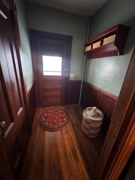 Building Photo - 35 Coolidge Rd