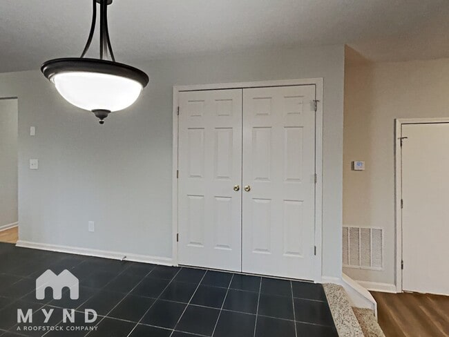 Building Photo - 3493 Riverview Chase Way