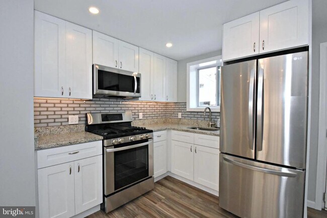 Building Photo - 3554 Miller St
