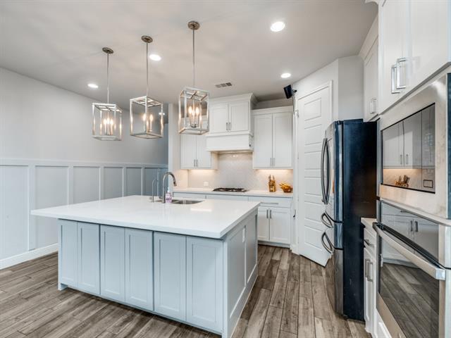 Building Photo - 820 Manchester Ave