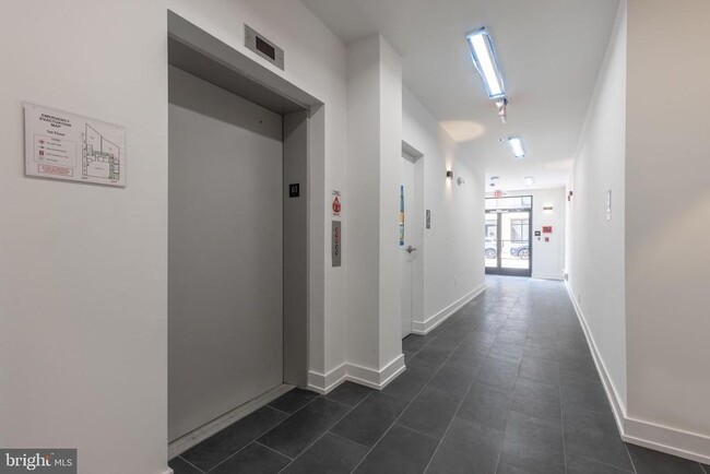 Building Photo - 1519 Ridge Ave