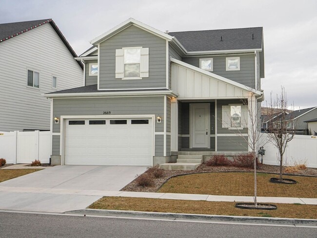 Building Photo - 3 bedroom, 2.5 Bathroom Saratoga Springs Home