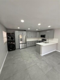 Building Photo - 4111 Stirling Rd