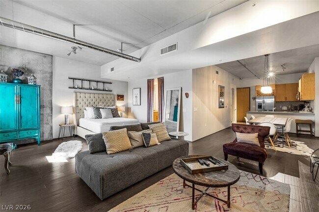 Building Photo - 353 E Bonneville Ave