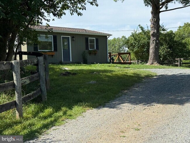 Building Photo - 857 Page Brook Ln