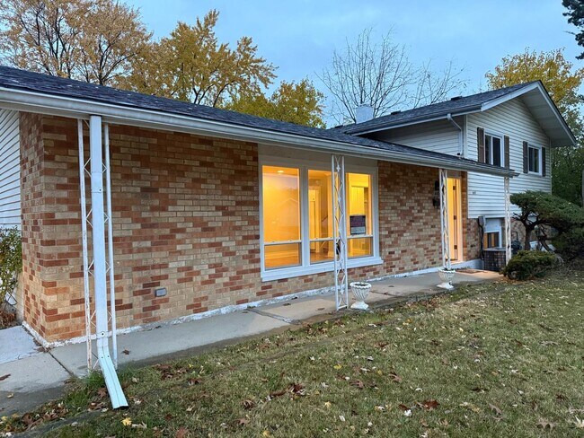 Building Photo - 1440 Gentry Rd