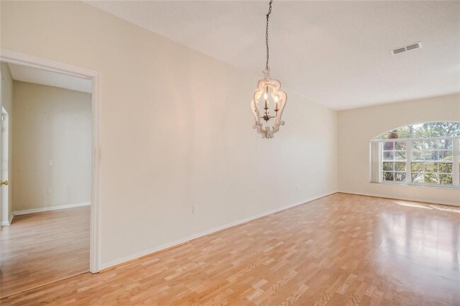Building Photo - 603 Pinehurst Ct