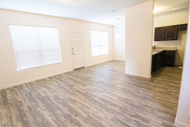 Building Photo - 5014 War Horse Dr