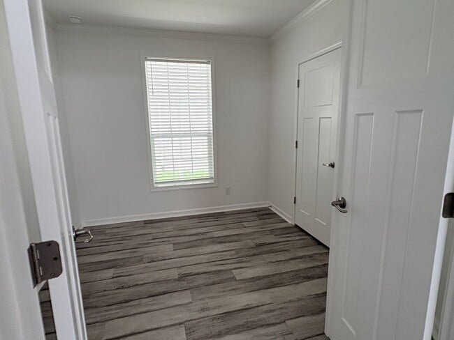 Building Photo - 1639 Voyager Dr