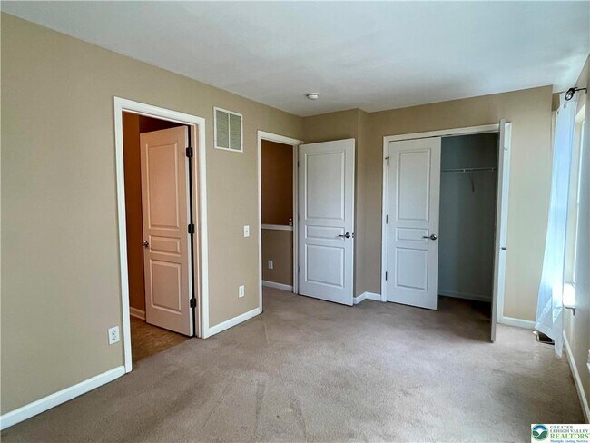 Building Photo - 1503 Artisan Ct