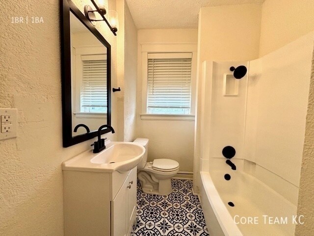 Building Photo - 1413 W 39th St