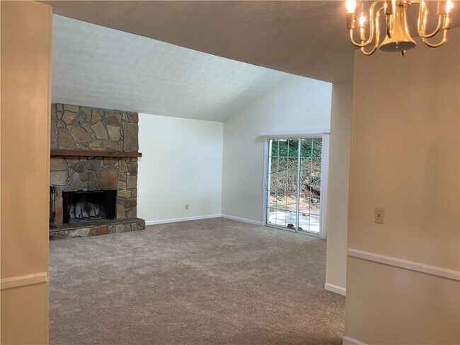 Building Photo - 4167 Oak Ferry Dr NE