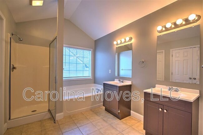 Building Photo - 823 Terrace Creek Dr