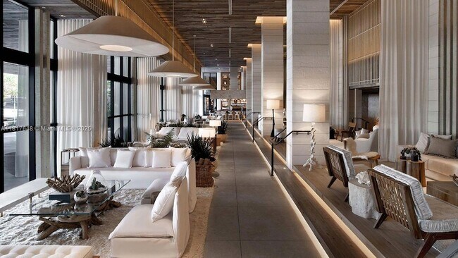 Building Photo - 2301 Collins Ave