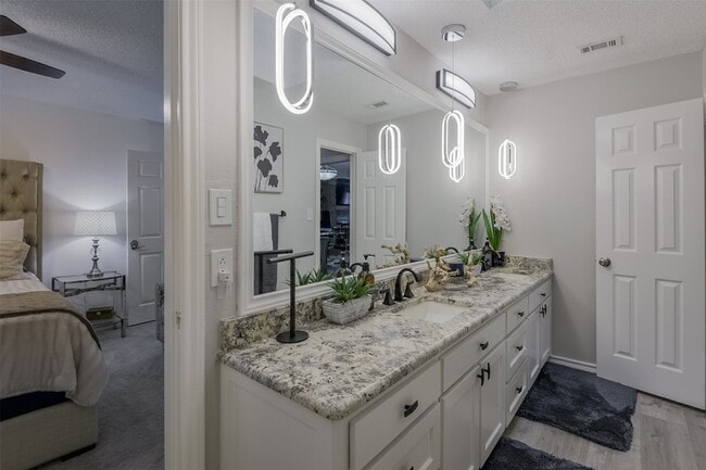 Building Photo - 3719 Danbury Dr